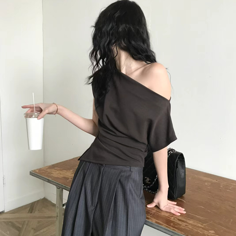 Elegant One-Shoulder Design Se – Lifestyle In Korean recenzja i cena